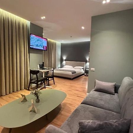 Tirana Apartments ภายนอก รูปภาพ