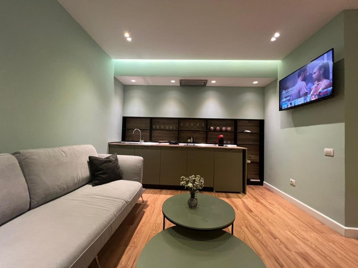 Tirana Apartments ภายนอก รูปภาพ