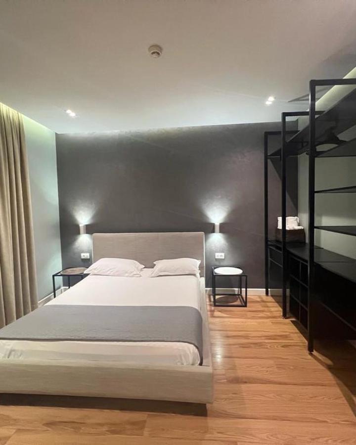 Tirana Apartments ภายนอก รูปภาพ
