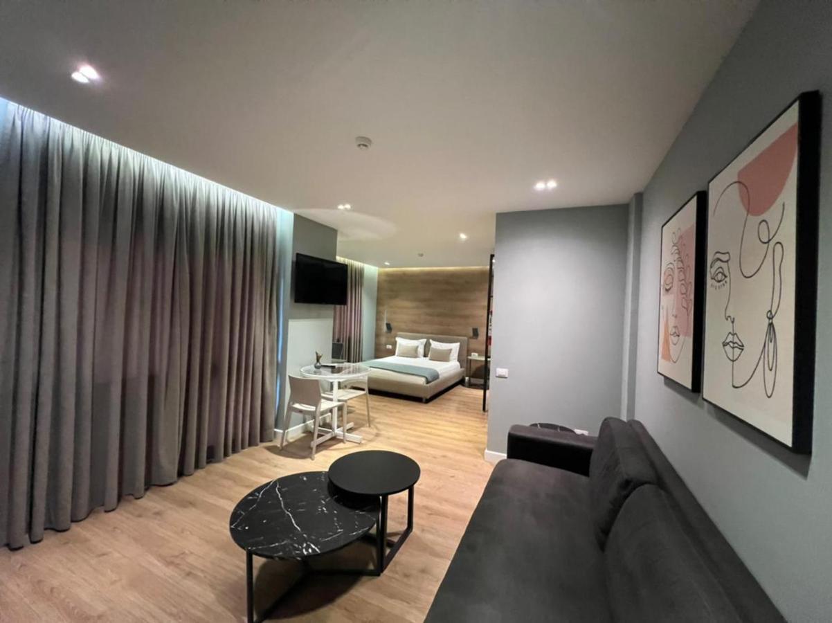 Tirana Apartments ภายนอก รูปภาพ