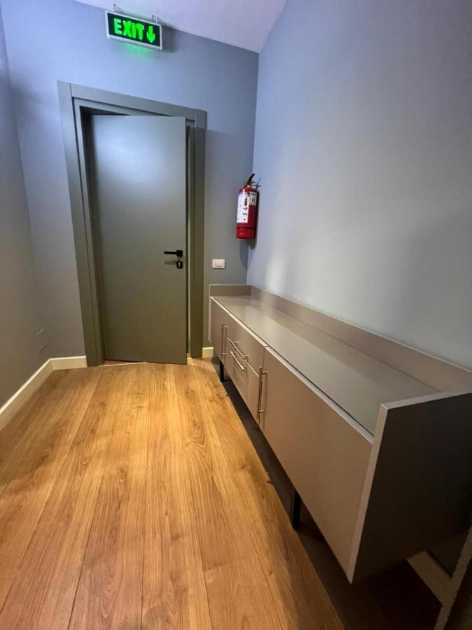 Tirana Apartments ภายนอก รูปภาพ